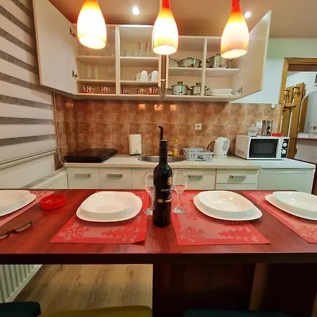 Апартаменты Apartman's Ana Pale-oc Jahorina No.2 *